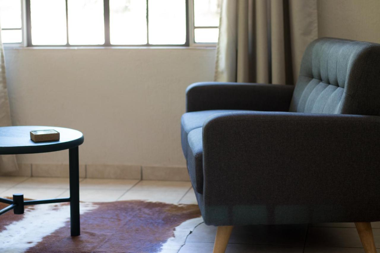 Hello Kruger Hideaway Cottage & Skilpad Studio Marloth Park Buitenkant foto