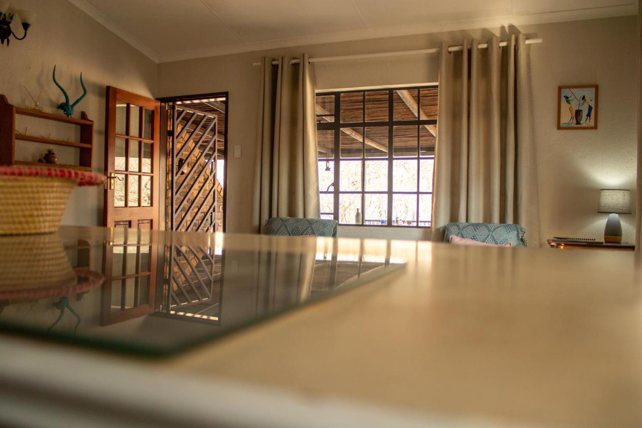 Hello Kruger Hideaway Cottage & Skilpad Studio Marloth Park Buitenkant foto