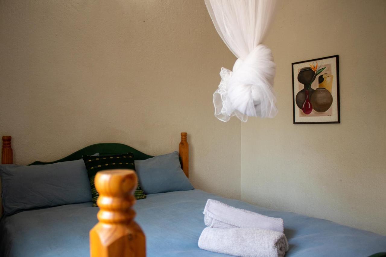 Hello Kruger Hideaway Cottage & Skilpad Studio Marloth Park Buitenkant foto